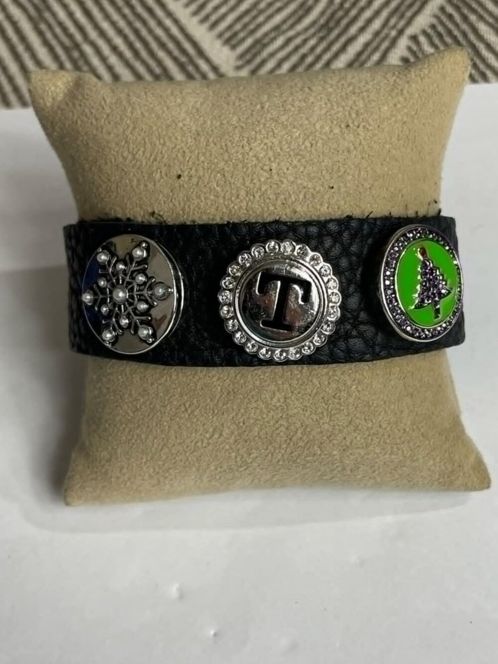Customized Christmas "T" Initial Ginger Snaps Leather Bracelet